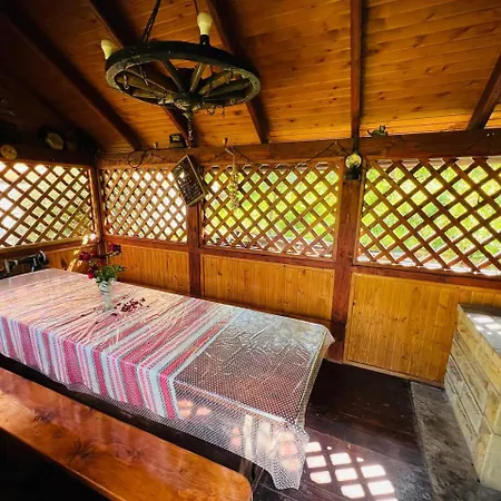 Holiday home біля річки *