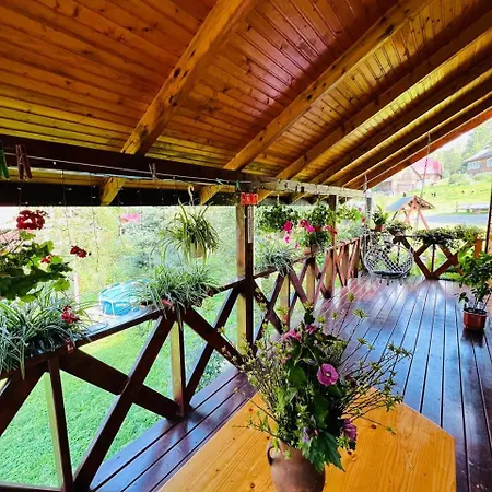 Holiday home біля річки *